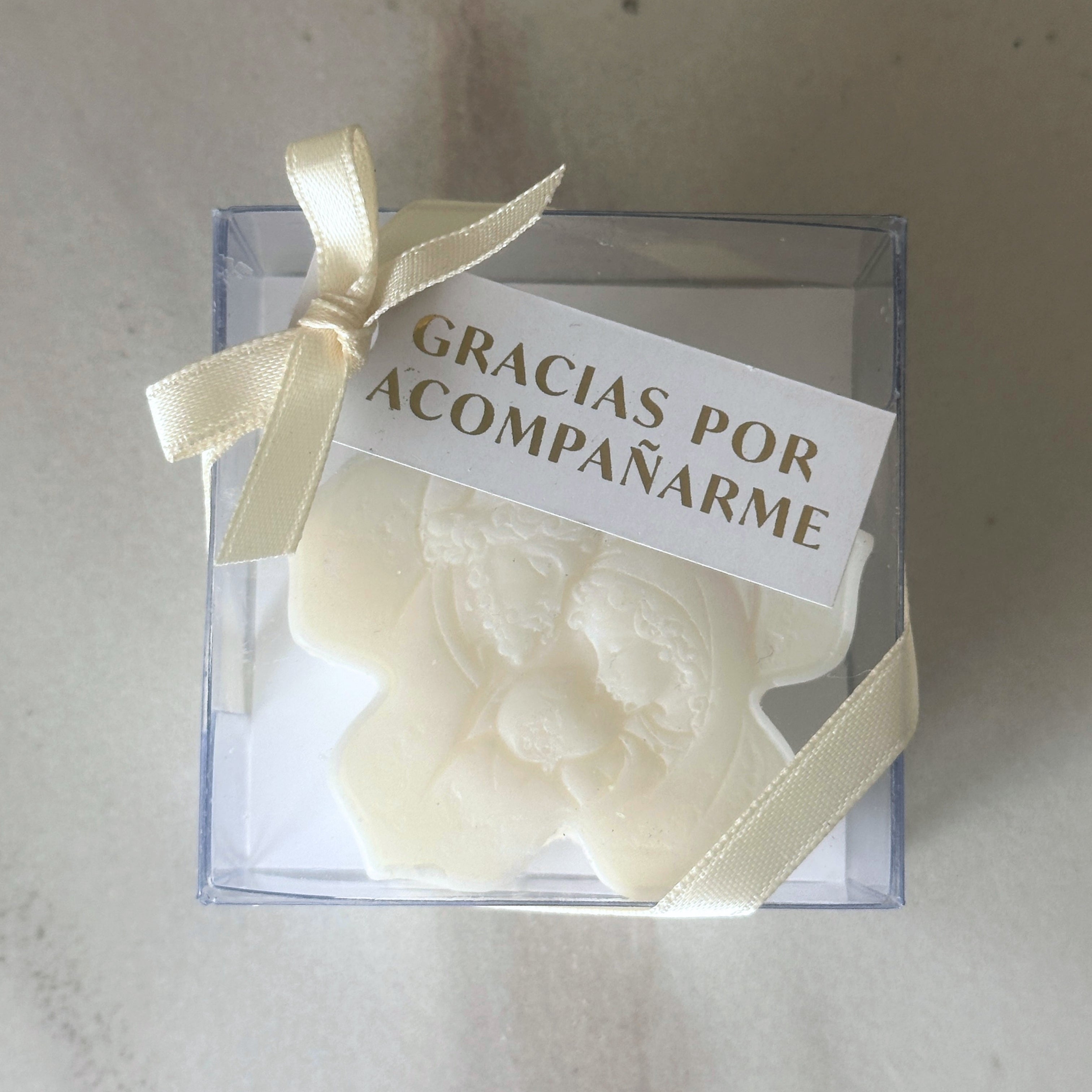Vela Sagrada Familia en caja de acetato
